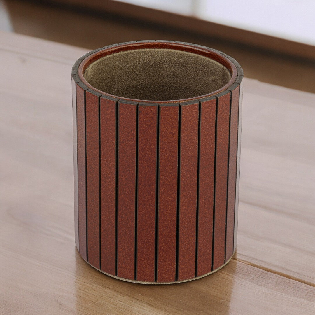 Barrel Pen Cup